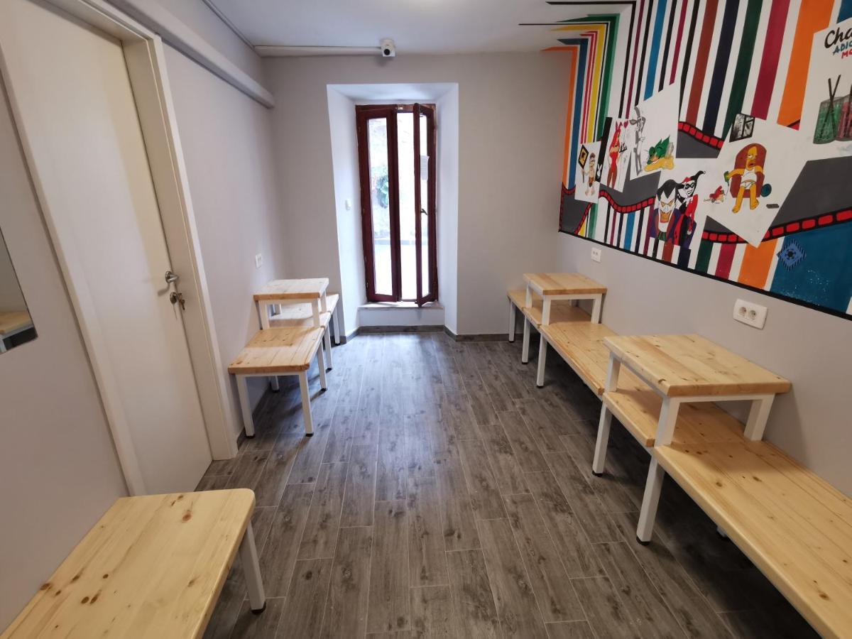 Fiesta Siesta Social Hostel Split Exterior photo